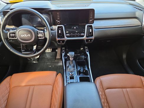 Used 2023 Kia Sorento SX Prestige image 10