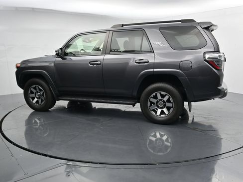 Used 2022 Toyota 4Runner TRD Off-Road Premium AWD/4WD image 5