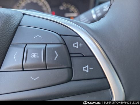 Used 2018 Cadillac XT5 Luxury w/ Driver Awareness Package image 24