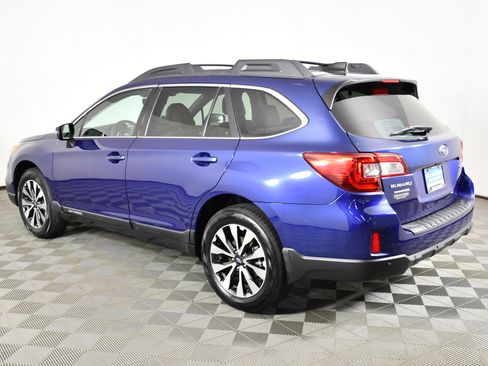 Used 2017 Subaru Outback 2.5i Limited AWD/4WD image 8