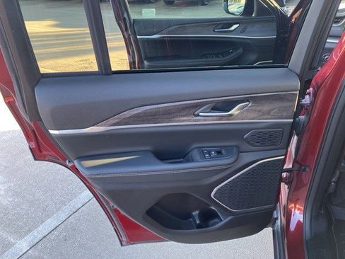 Certified 2022 Jeep Grand Cherokee Limited image 21