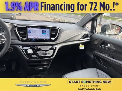 New 2026 Chrysler Pacifica Select image 21