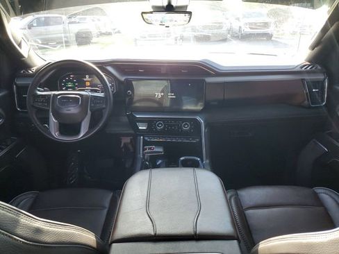 Used 2024 GMC Sierra 1500 Denali w/ Denali Reserve Package AWD/4WD image 12