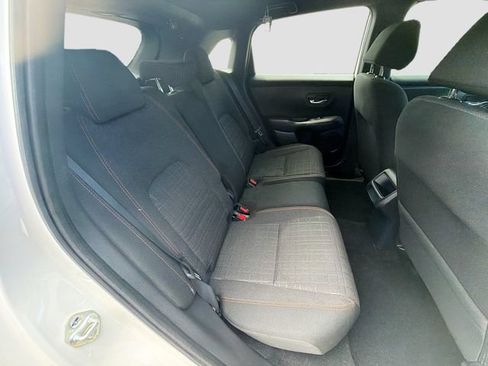 Used 2025 Honda HR-V Sport image 26