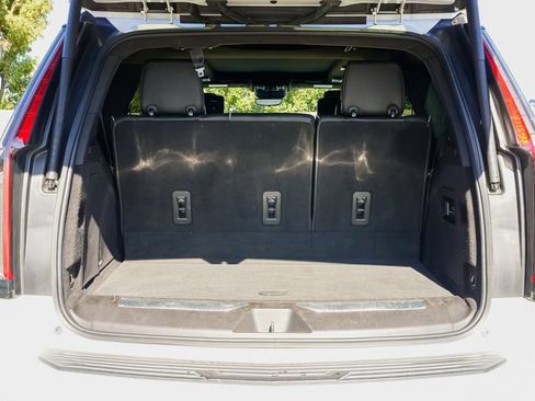 Used 2021 Cadillac Escalade Sport Platinum AWD/4WD image 9