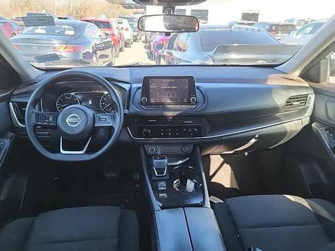 Used 2021 Nissan Rogue S image 4