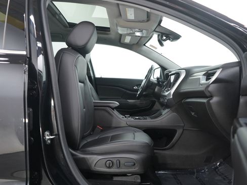 Used 2022 GMC Acadia SLT w/ Preferred Package image 11