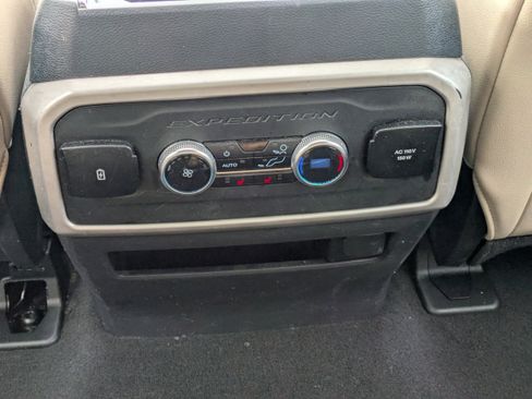 Used 2023 Ford Expedition Max Limited image 15
