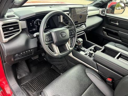 Used 2025 Toyota Tundra Limited AWD/4WD image 15