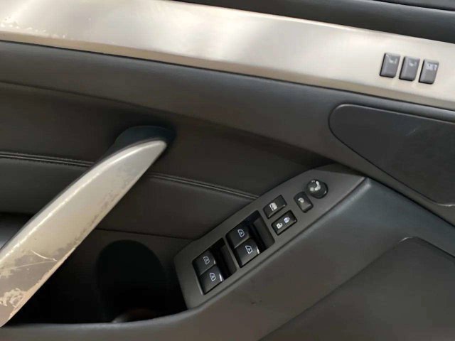 Used 2014 INFINITI Q60 Convertible w/ Premium Package RWD image 35