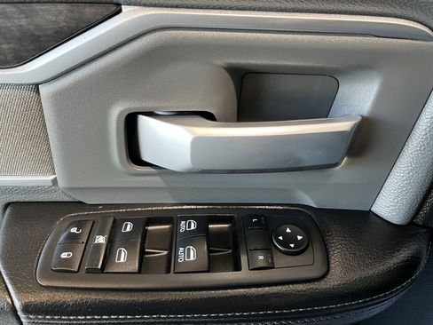 Used 2022 RAM 2500 Big Horn image 26