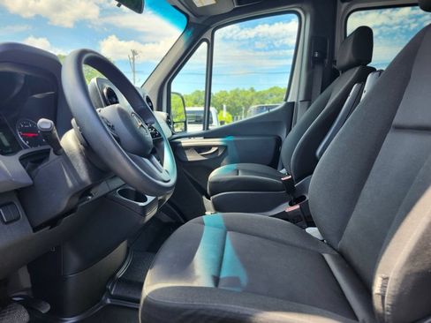 Used 2024 Mercedes-Benz Sprinter 2500 image 20