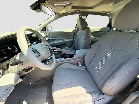 New 2026 Hyundai Elantra SEL Sport Premium FWD image 21