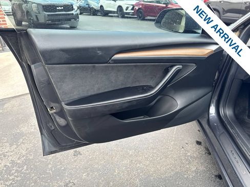 Used 2021 Tesla Model 3 Long Range AWD/4WD image 17