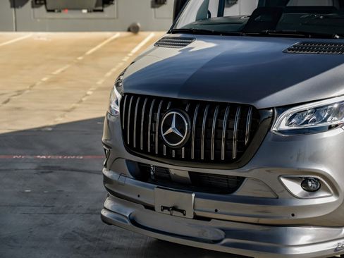 Used 2025 Mercedes-Benz Sprinter 3500 image 26