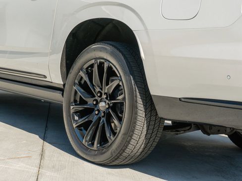 Used 2024 Cadillac Escalade ESV Sport w/ LPO, ONYX Package image 44