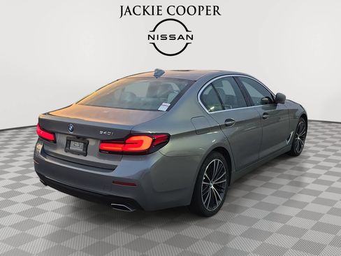Used 2023 BMW 540i w/ Premium Package RWD image 5