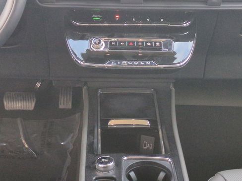 New 2026 Lincoln Corsair Premiere image 19