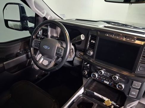 Used 2023 Ford F250 Lariat w/ Lariat Ultimate Package AWD/4WD image 16