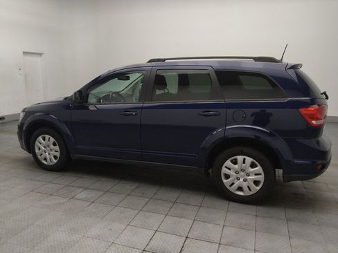 Used 2019 Dodge Journey SE w/ Connectivity Group FWD image 3
