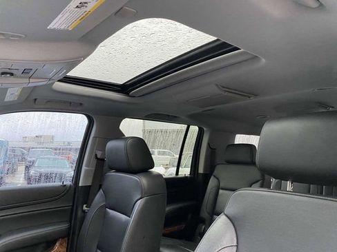 Used 2018 Chevrolet Suburban Premier image 19
