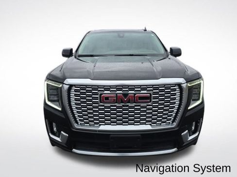 Used 2021 GMC Yukon XL Denali image 9