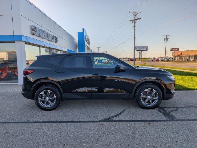 Used 2023 Chevrolet Blazer LT w/ Driver Confidence Package AWD/4WD image 2