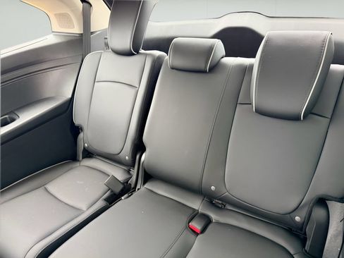 Used 2026 Honda Odyssey Elite image 12