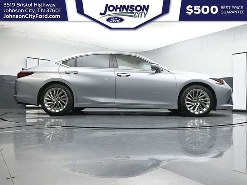 Used 2022 Lexus ES 350 Ultra Luxury w/ Accessory Package FWD image 34