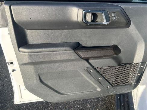 Certified 2025 Ford Bronco Outer Banks w/ Sasquatch Package AWD/4WD image 16