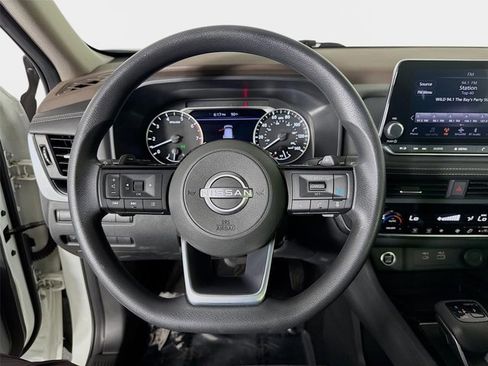 Certified 2023 Nissan Rogue SV FWD image 13