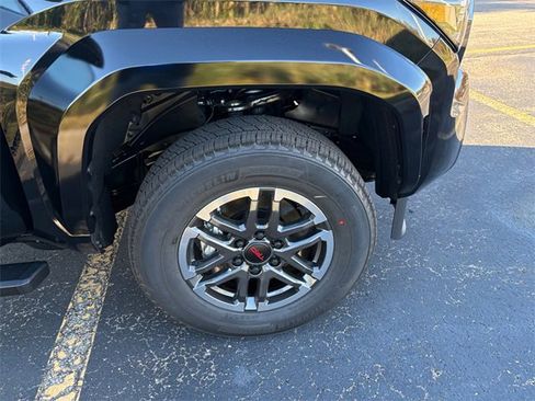 New 2025 Toyota Tacoma TRD Sport image 19