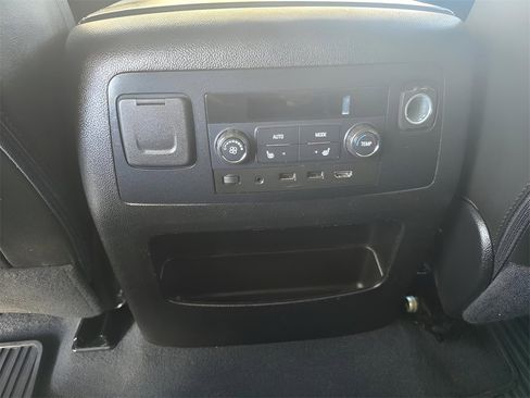 Used 2019 GMC Yukon XL Denali w/ Denali Ultimate Package image 51