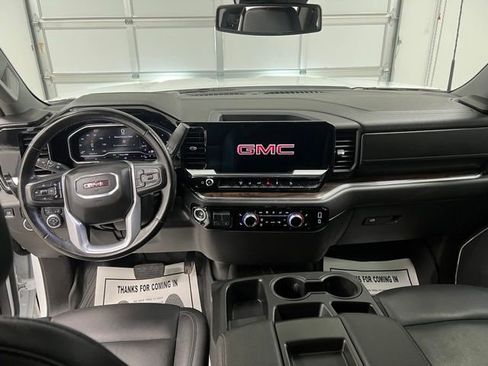 Used 2025 GMC Sierra 3500 SLT image 12
