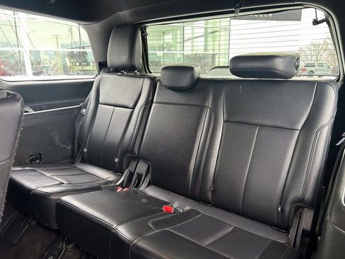 Used 2019 Ford Expedition XLT w/ Equipment Group 202A image 12