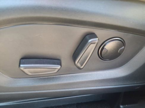 Used 2023 Ford Explorer XLT w/ Equipment Group 202A image 27