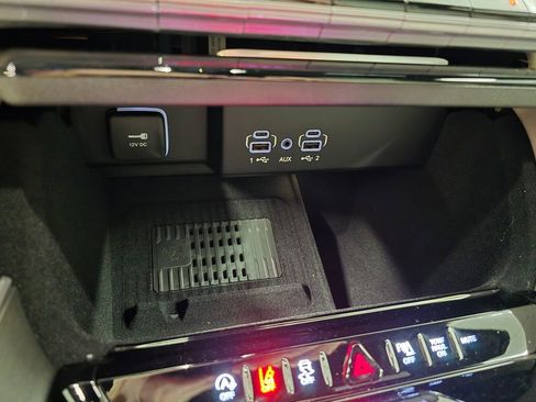 New 2026 Jeep Grand Wagoneer 4WD image 30