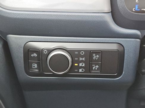 New 2025 Ford Maverick XL image 16