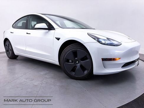 Used 2023 Tesla Model 3 Standard Range RWD image 11