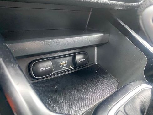 Used 2021 Kia Soul LX FWD image 22
