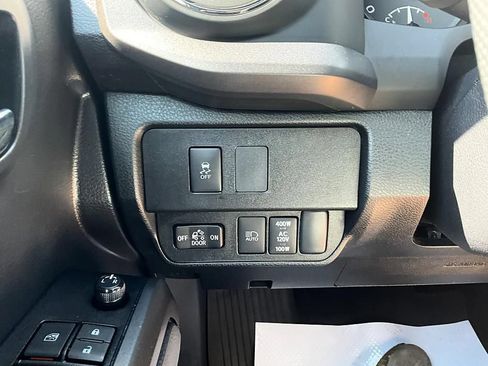 Used 2023 Toyota Tacoma TRD Off-Road AWD/4WD image 16