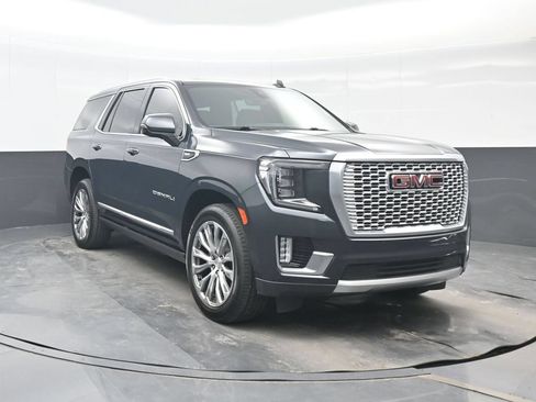 Used 2021 GMC Yukon Denali w/ Denali Premium Package AWD/4WD image 9