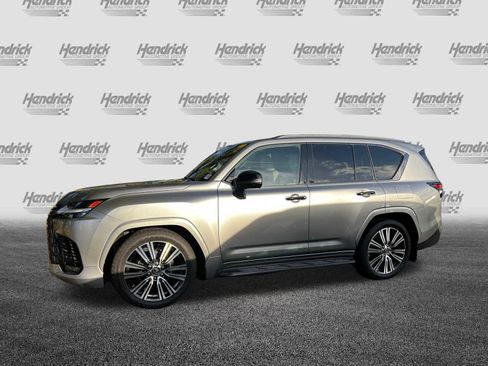 Used 2022 Lexus LX 600 4WD w/ Appearance Package image 6