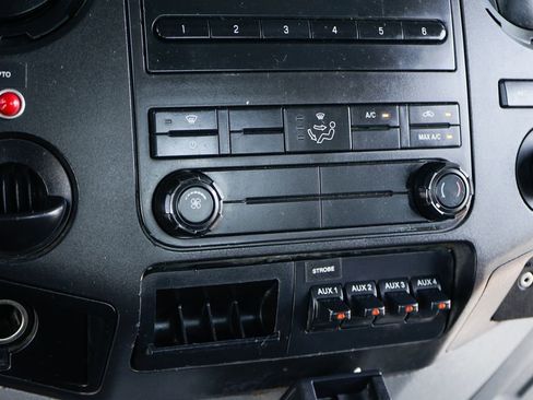 Used 2013 Ford F750 2WD Regular Cab Super Duty image 36