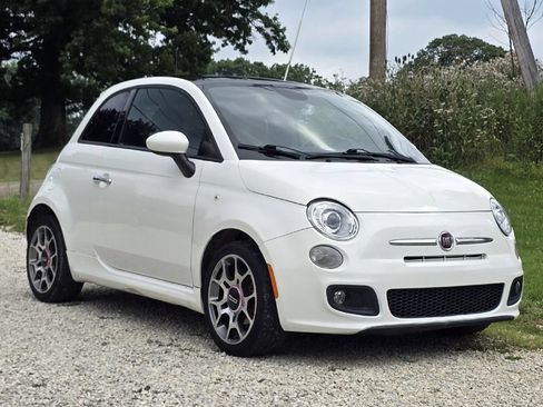 Used 2015 FIAT 500 Sport w/ Comfort/Convenience Group FWD image 7