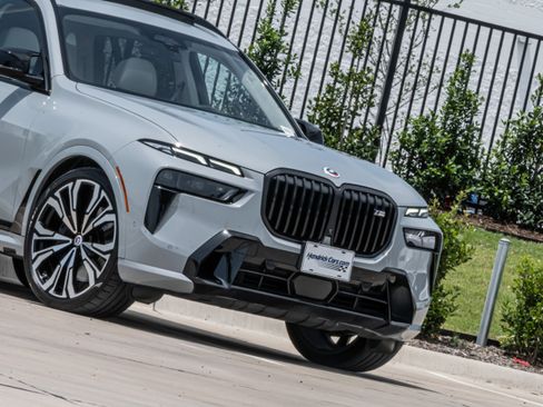 Certified 2023 BMW X7 M60i w/ Executive Package AWD/4WD image 38