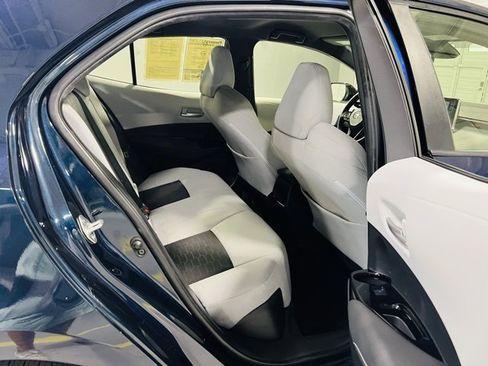 Used 2022 Toyota Corolla SE image 31