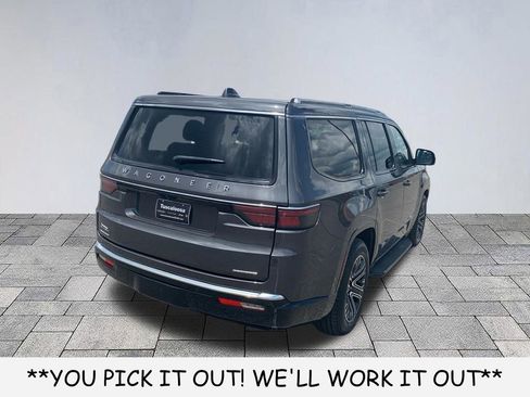 Used 2022 Jeep Wagoneer Series III AWD/4WD image 7