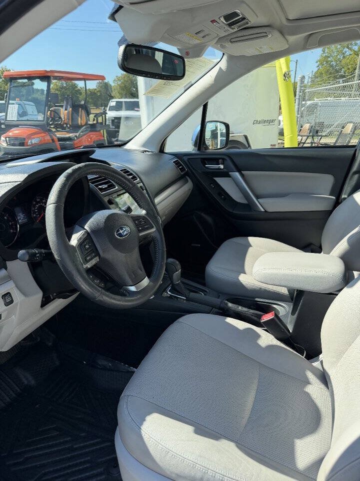 Used 2016 Subaru Forester 2.5i Touring w/ Eyesight & Navigation System AWD/4WD image 10