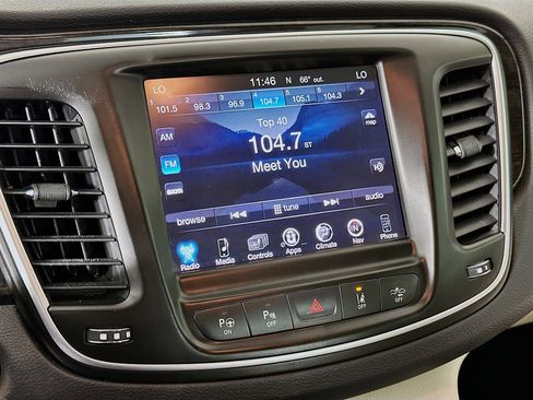 Used 2015 Chrysler 200 C w/ Navigation & Sound Group I image 21